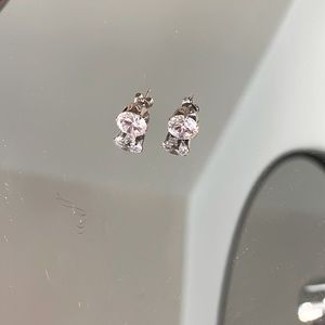 Cubic zirconia brilliant studs